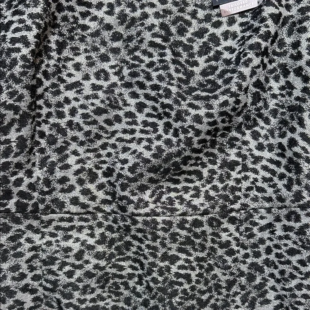 Banana Republic stylish animal